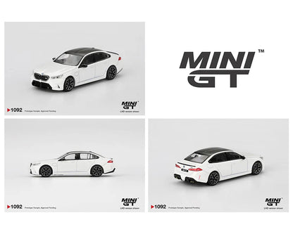 (PRE-ORDER 2026) MINI GT- BMW M5 – Alpine White MGT01092-BL