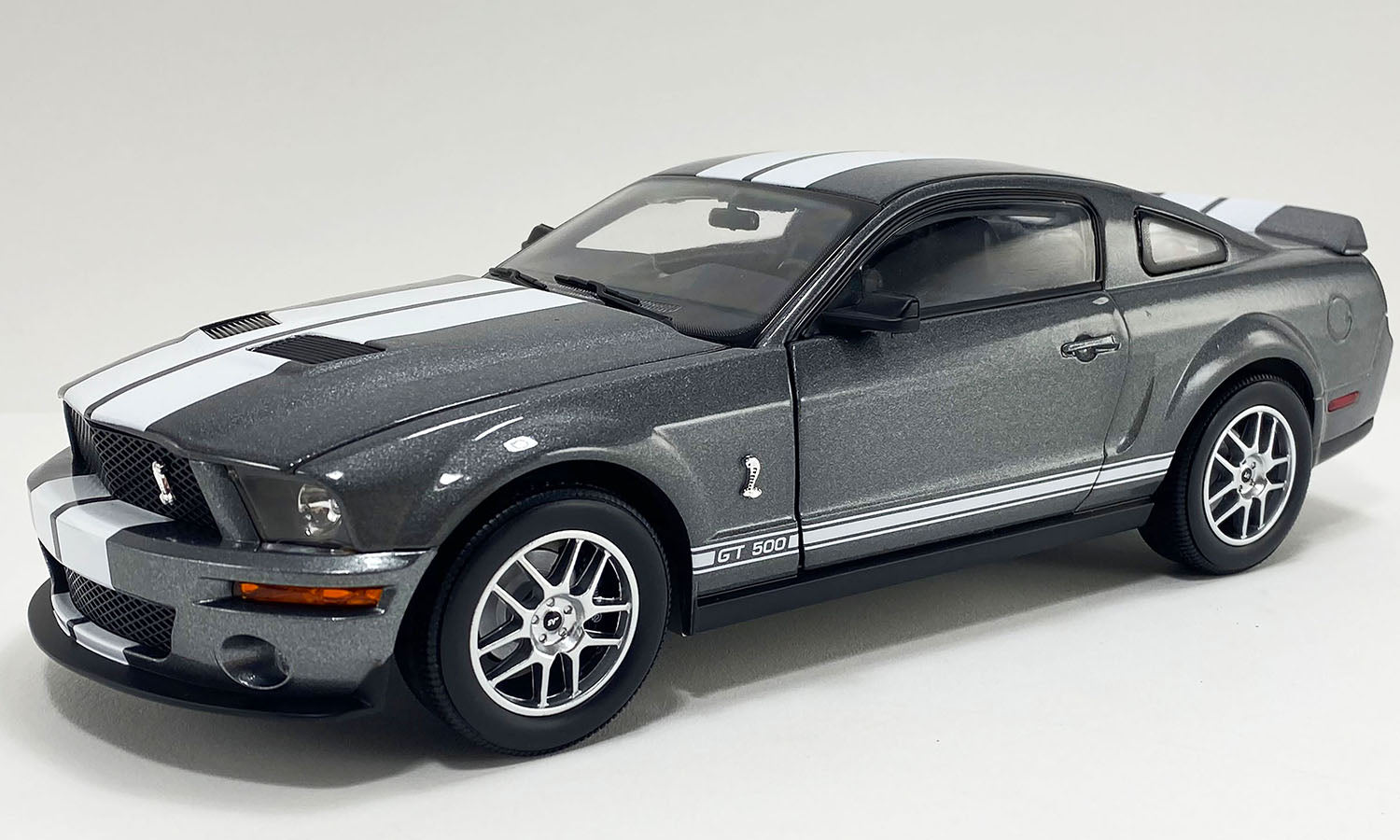 2007 Ford Mustang Shelby GT500 - Alloy Metallic (SC18007