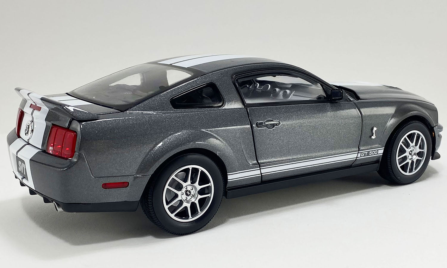 2007 Ford Mustang Shelby GT500 - Alloy Metallic (SC18007