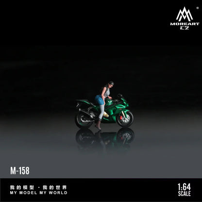 MoreArt 1/64 - Suzuki Green Magic Motorcycle Girl - MO222158