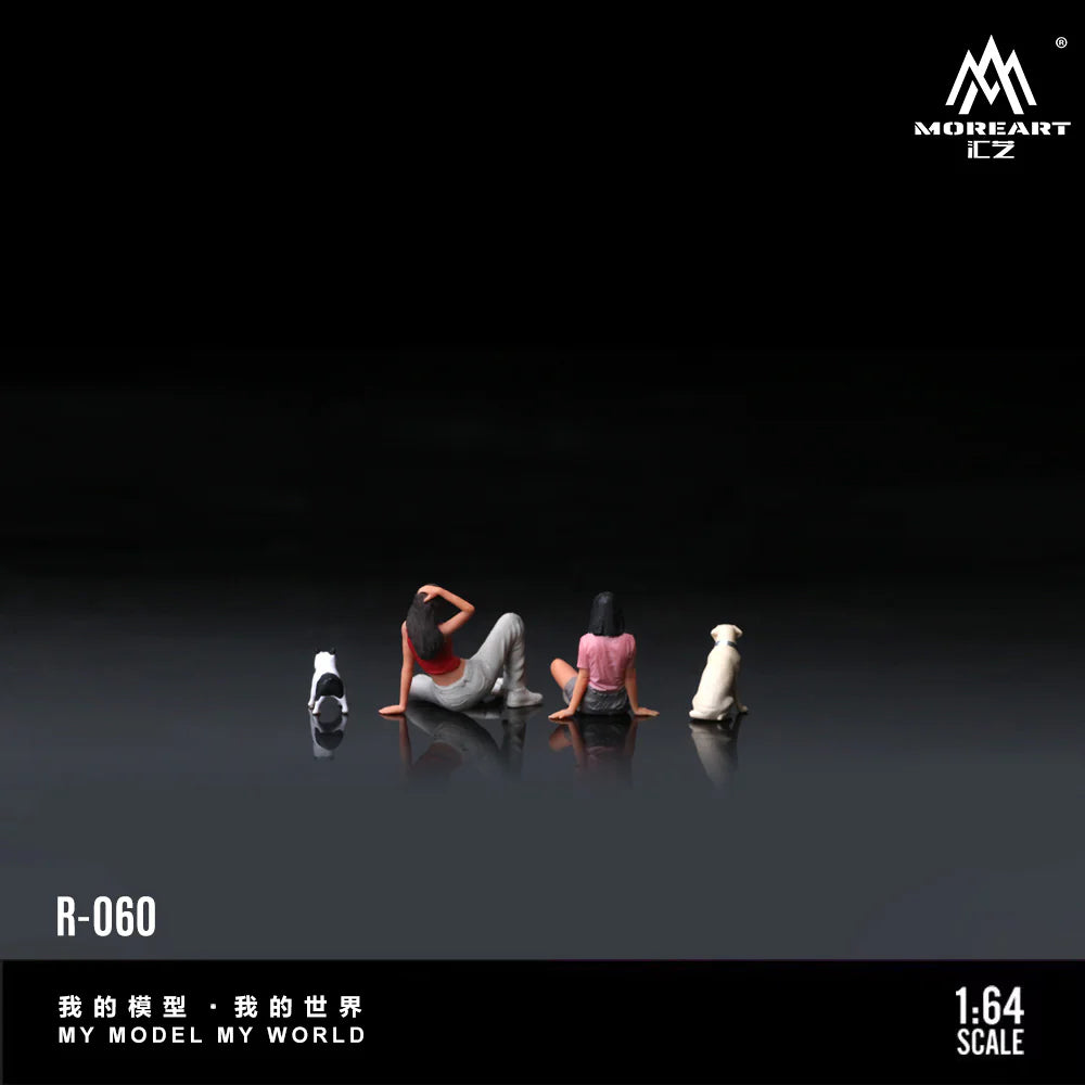 MoreArt 1/64 - Dog Walking Girl - MO223060