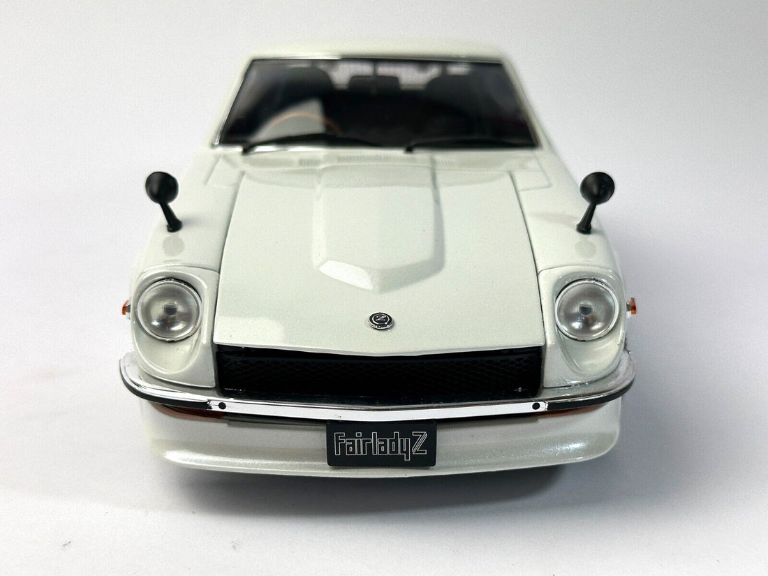 NISSAN Fairlady Z-L 1970 S30 (White Pearl)