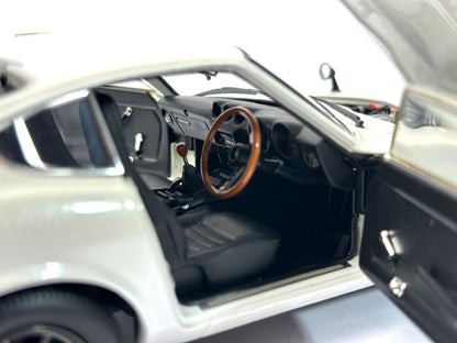 NISSAN Fairlady Z-L 1970 S30 (White Pearl)