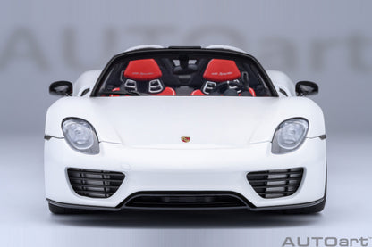 Porsche 918 Spyder Weissach Package (White with Red interior)