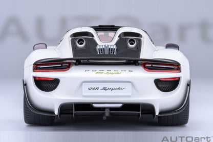 Porsche 918 Spyder Weissach Package (White with Red interior)