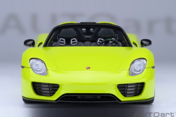 Porsche 918 Spyder Weissach Package (Acid Green)
