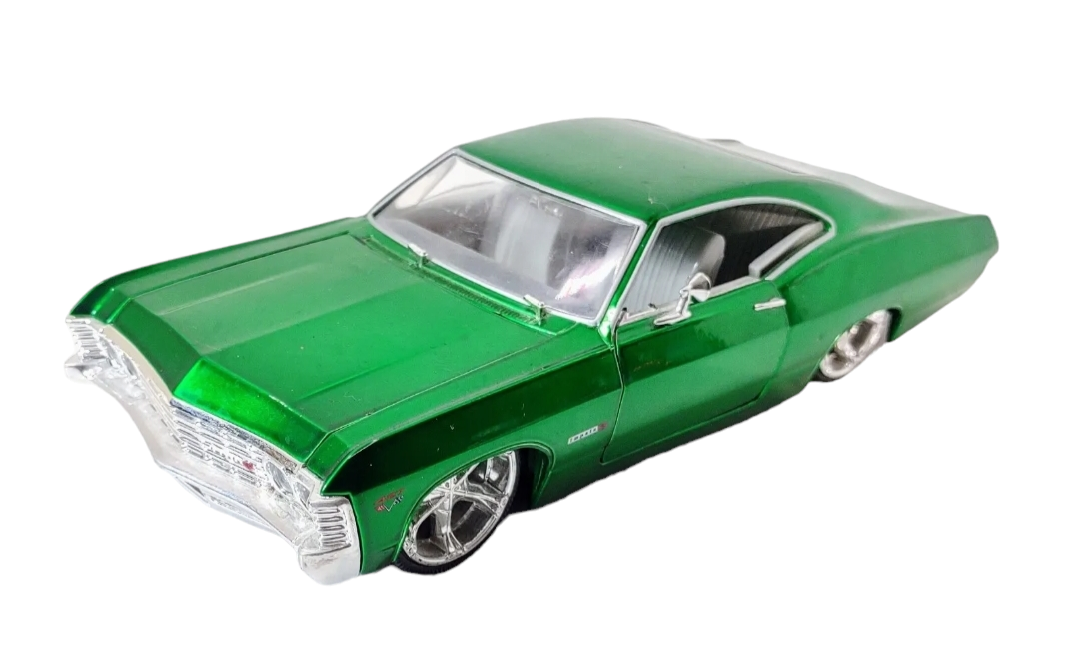 1967 Chevy Impala SS, Emarld Green (Échelle-Scale 1:24)