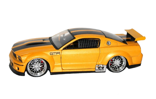 FORD MUSTANG GT-R CONCEPT, ORANGE YELLOW (Échelle-Scale 1:24