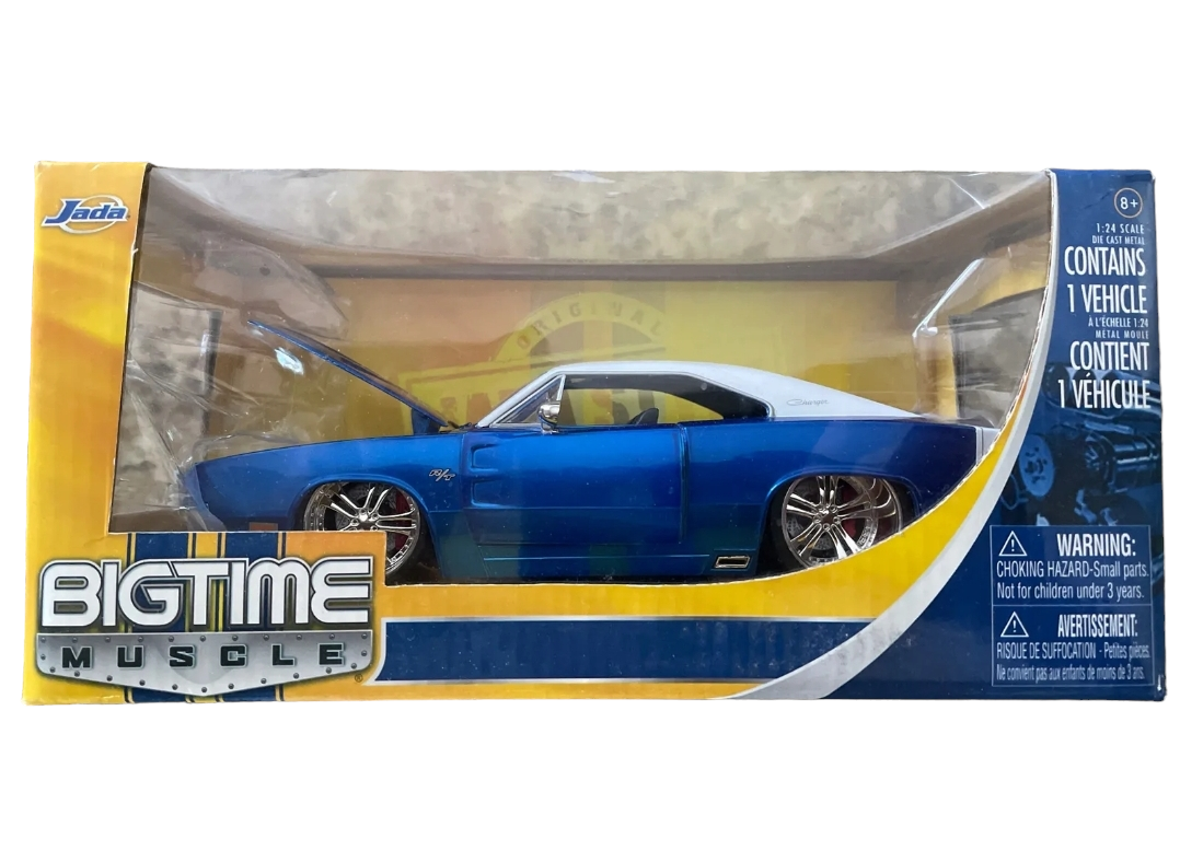 1970 Dodge Charger, Blue with White Top, (Échelle-Scale 1:24)
