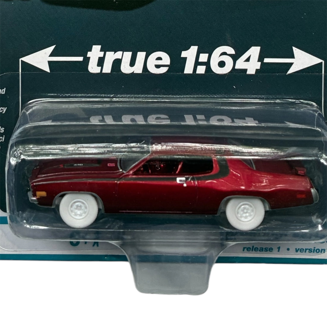 CHASE CAR Auto World 1:64 1973 Plymouth Road Runner – Vintage Muscle – AW64352-1B-5-CHASE