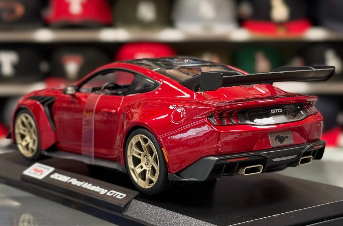 Maisto 1:18 2025 Ford Mustang GTD – Rouge métallisé – Special Edition – 31468RD