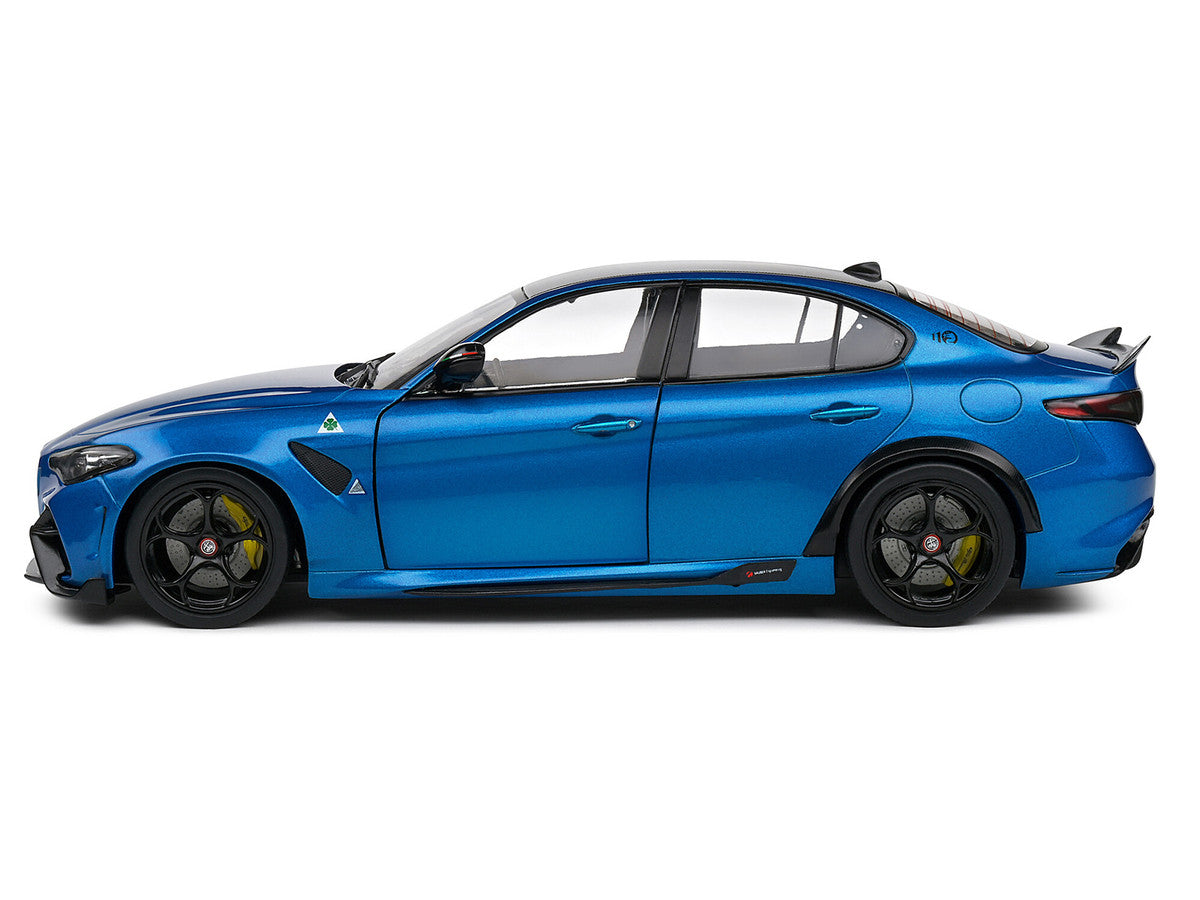 SOLIDO - 2022 Alfa Romeo Giulia GTA - (Blue with Carbon Top)