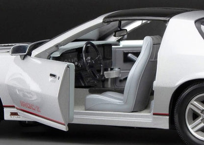 Chevrolet Camaro IROC 1985 silver