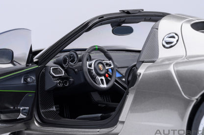 Porsche 918 Spyder Weissach Package (Liquid Metal Silver)