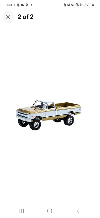 1969 CHEVROLET K10 TRUCK 4X4 (GOLD AND WHITE) 1/64