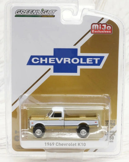 1969 CHEVROLET K10 TRUCK 4X4 (GOLD AND WHITE) 1/64