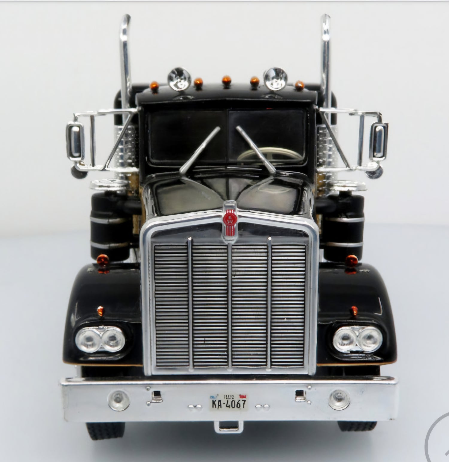 (PRE-ORDER NOV. 2024)) 1977 Kenworth W900A w/ Trailer: Bandit Trucking 1:43 (Limit un par client-Limit one per client)