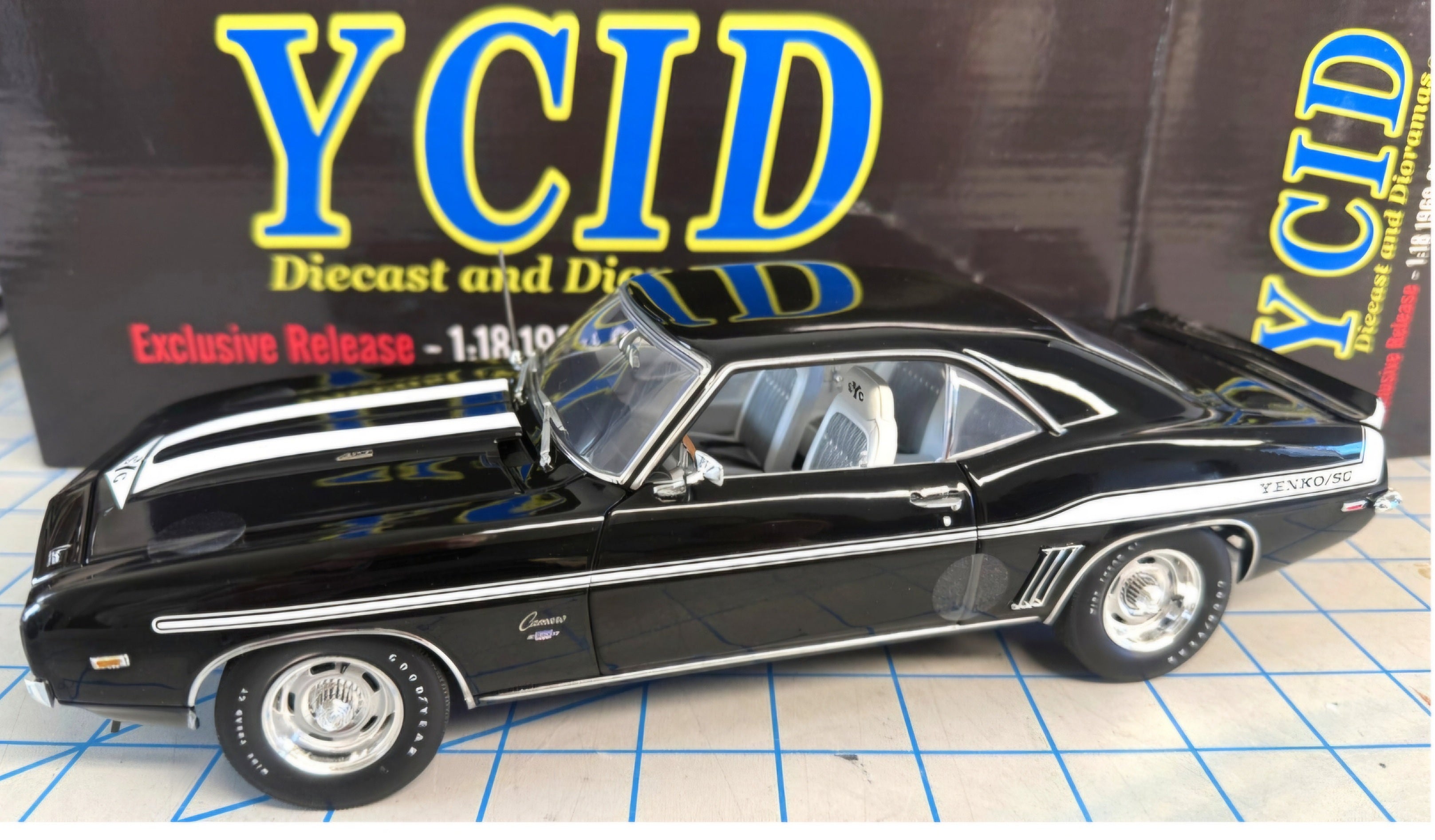 1969 Yenko Camaro, Black (Limitée à 199 unité-Limited to 199 units)