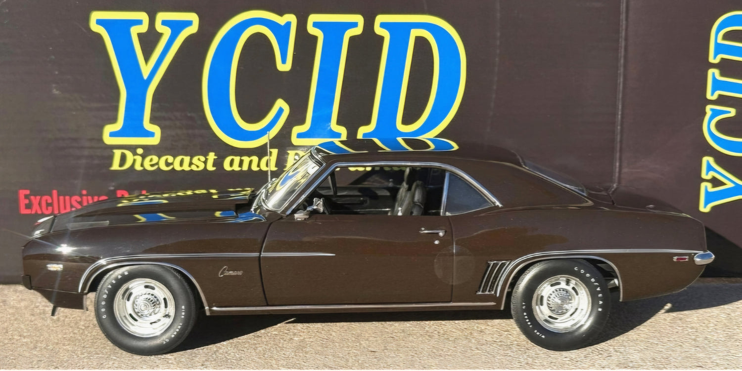 1969 COPO Camaro RS, Burnished Brown (Limitée à 199 unité-Limited to 199 units)