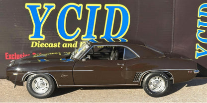 1969 COPO Camaro RS, Burnished Brown (Limitée à 199 unité-Limited to 199 units)