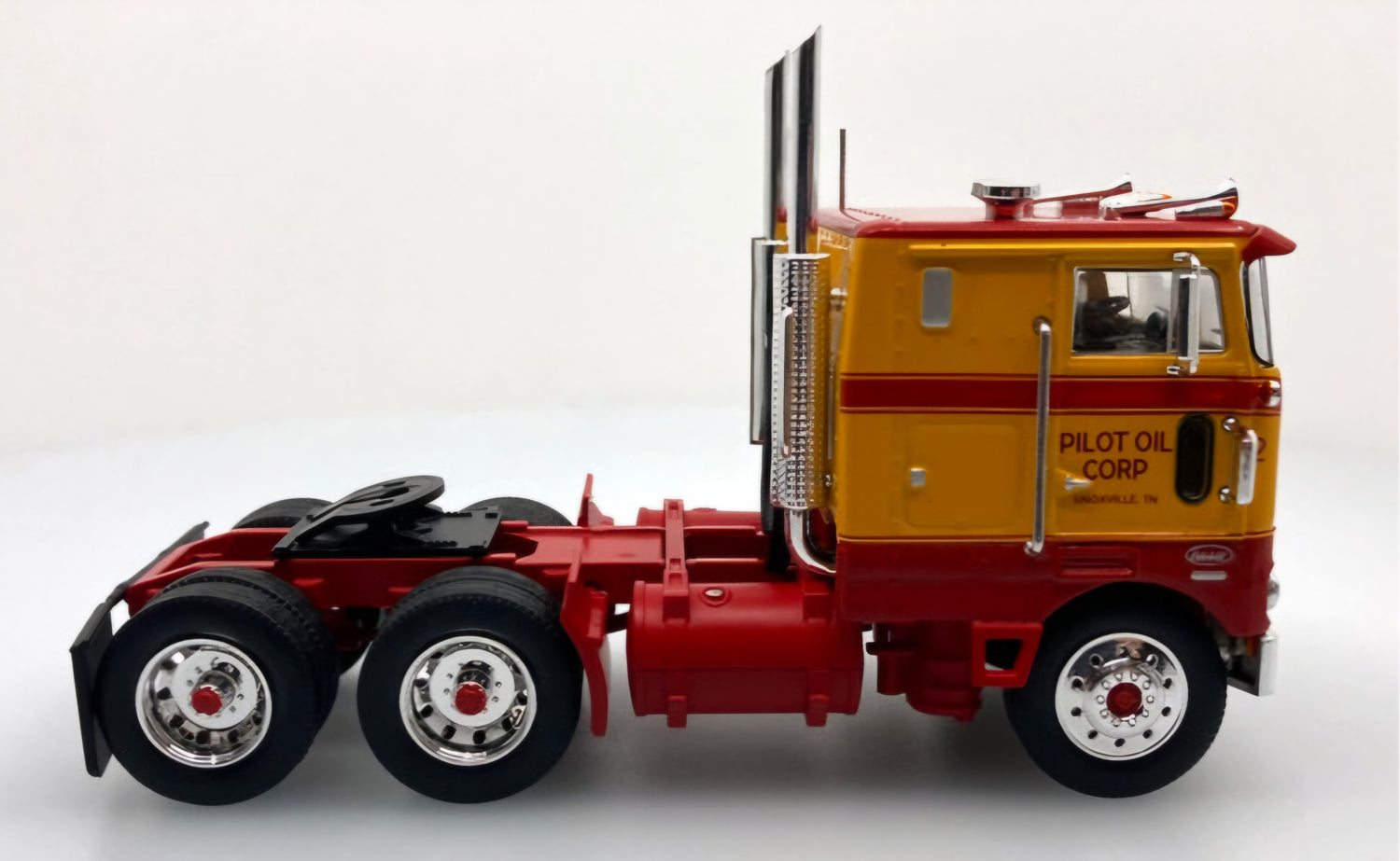 1975 Peterbilt 352 Sleeper Tractor w/Fuel Tanker Trailer: Pilot Gas For Less (1/43)