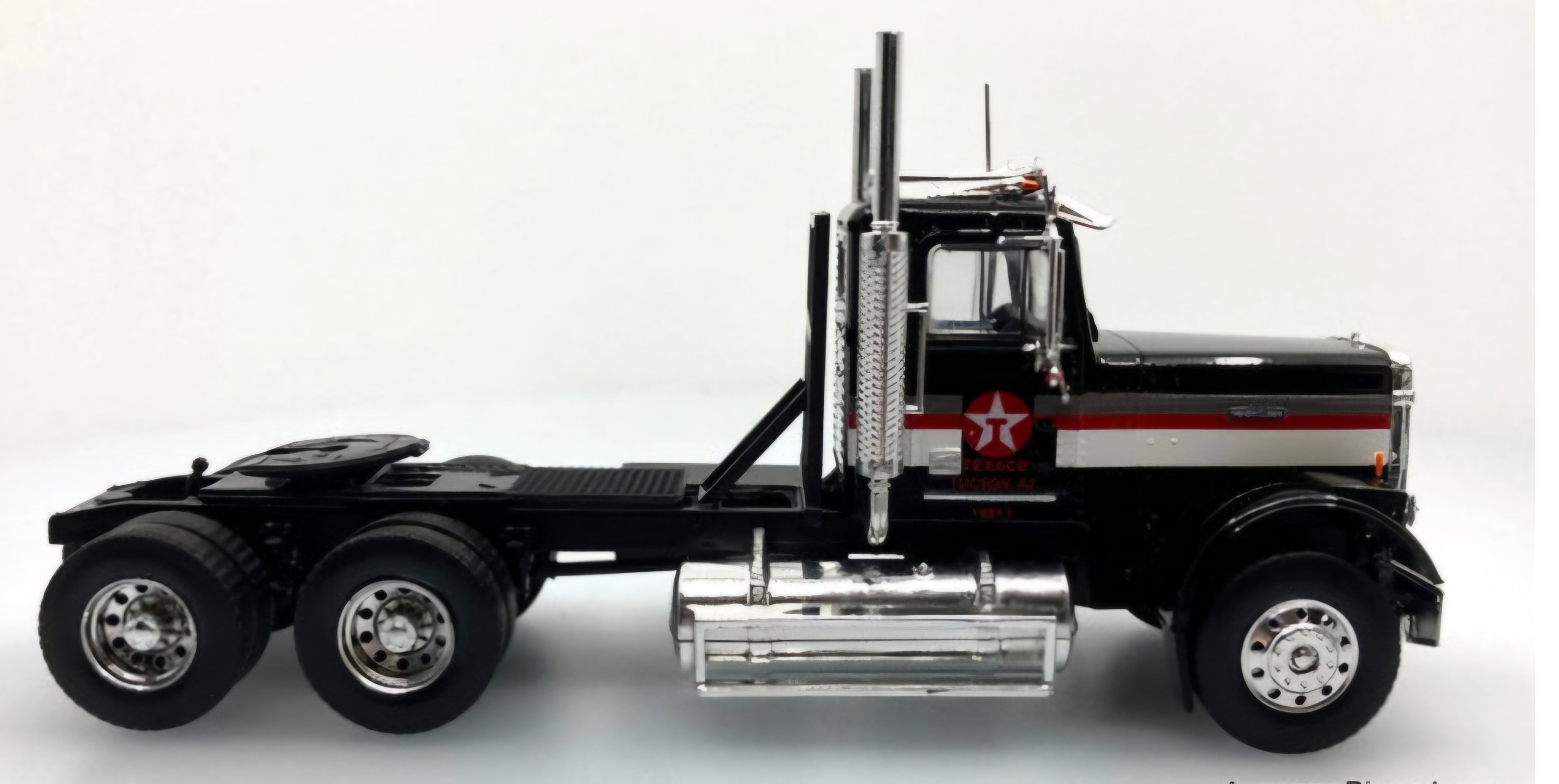 1977 Freightliner FLC 120 64T Day Cab w/Tanker Trailer: Texaco Oil (1/43)