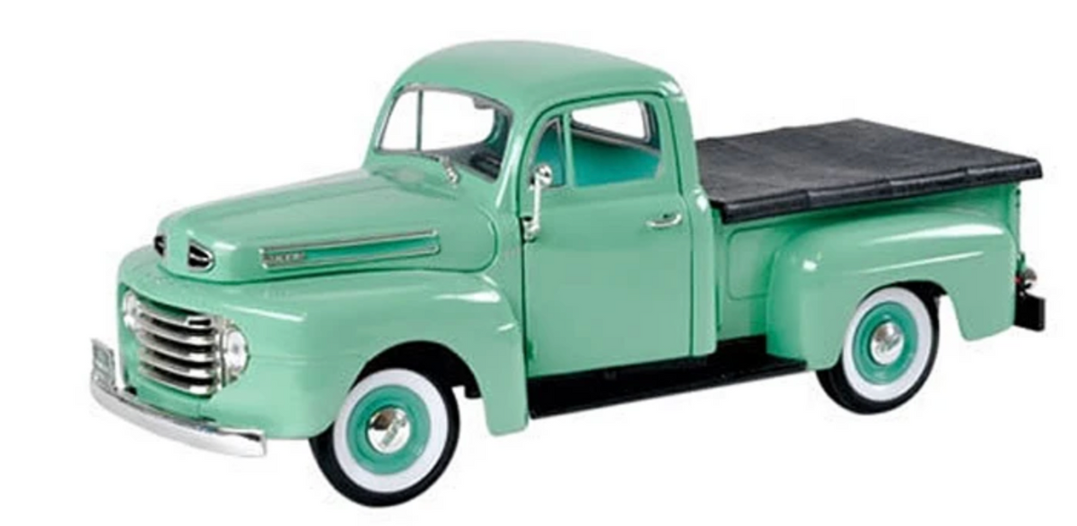 Lucky Die Cast – Ford F-1 Pick Up 1948 – Vert pâle – 1:18 – 92218G