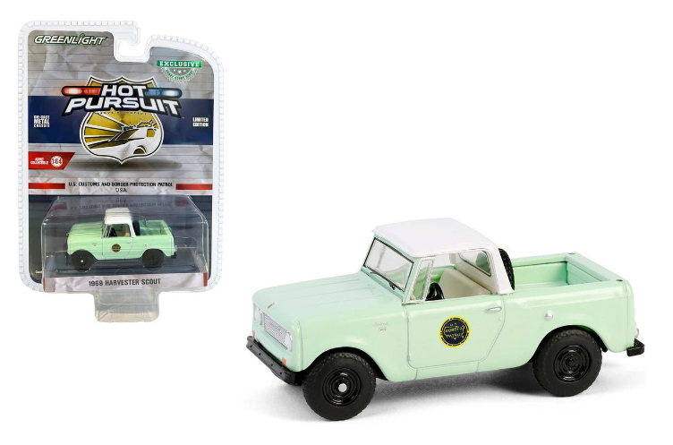 GreenLight 1:64 1969 International Harvester Scout Half Cab – U.S. Border Patrol – Hobby Exclusive – GL43035-A
