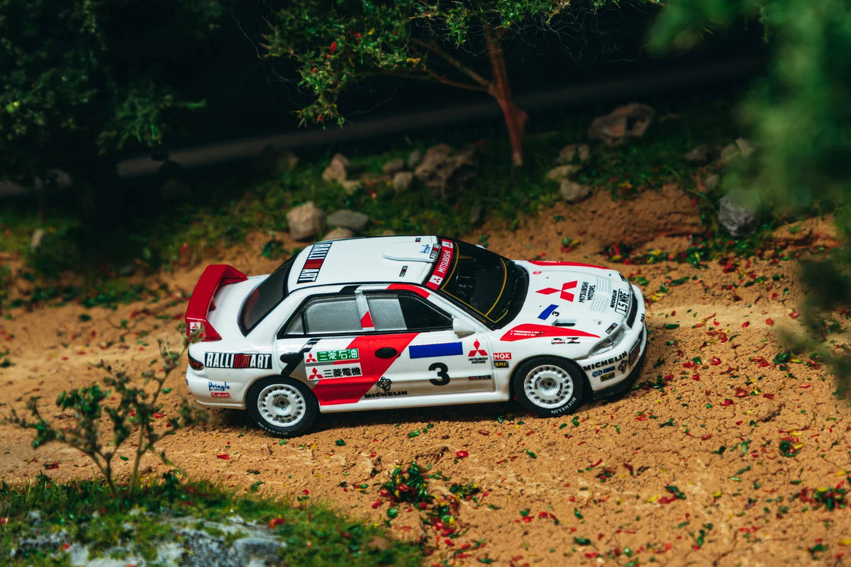 Tarmac Works Global64 1:64 Mitsubishi Lancer Evolution II – Hong Kong Beijing Rally 1994 – K. Eriksson / S. Parmander – T64G-049-94HKBR03
