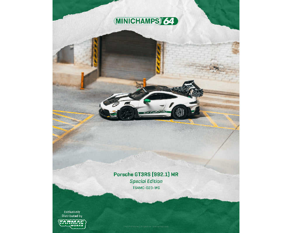 (PRE-ORDER 2026) Porsche 911 GT3 RS 992.1 MR blanc et vert – Tarmac Works x Minichamps 1:64 Showcase T64MC-023-WG