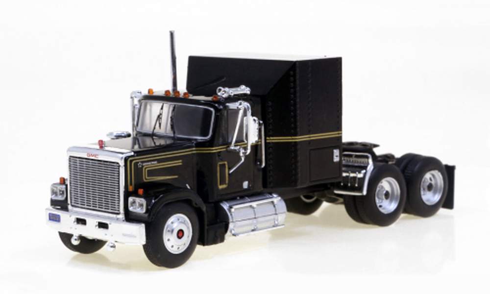 1980 GMC General Tractor (Black/Gold) (1:64)