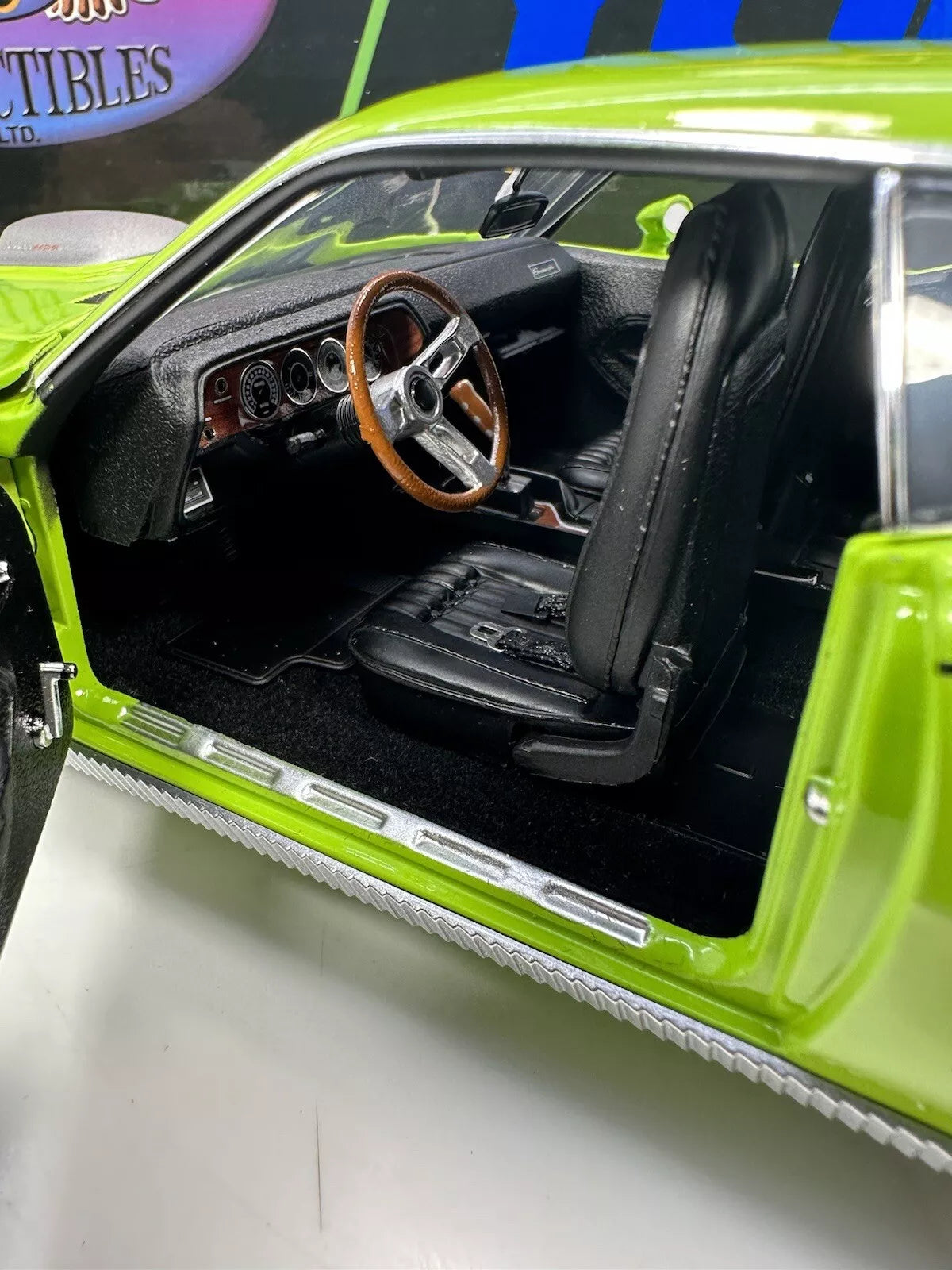 1970 Plymouth Cuda 440-6, Coupe (Limitée à 240 unités seulement-Limited to 240 units only)
