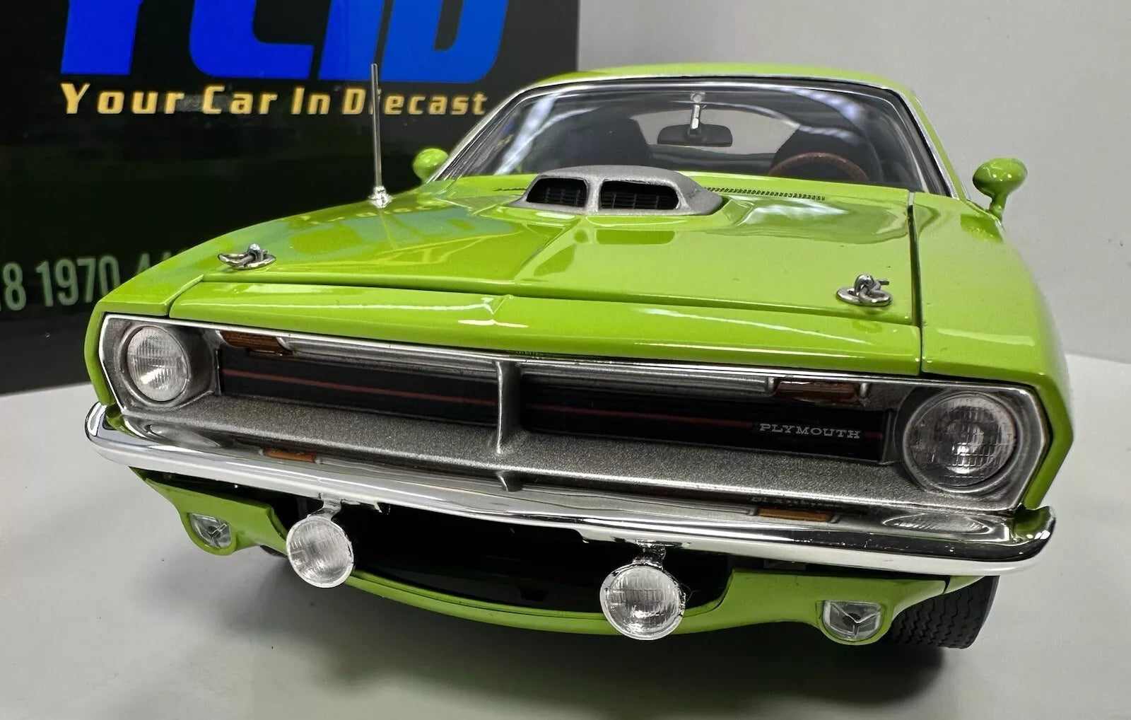 1970 Plymouth Cuda 440-6, Coupe (Limitée à 240 unités seulement-Limited to 240 units only)