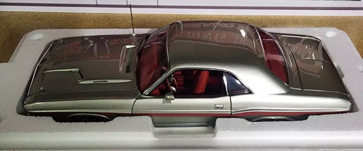 1970 DODGE CHALLENGER R/T 440 SILVER (Limité à 150-Limited to 150)