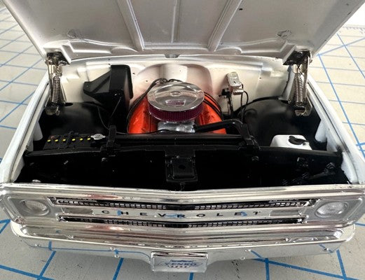 1969 Chevy C10 Pick Up, White w/ Yenko (Limitée à 60 unités-Limited to 60 units)