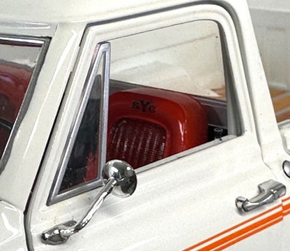 1969 Chevy C10 Pick Up, White w/ Yenko (Limitée à 60 unités-Limited to 60 units)