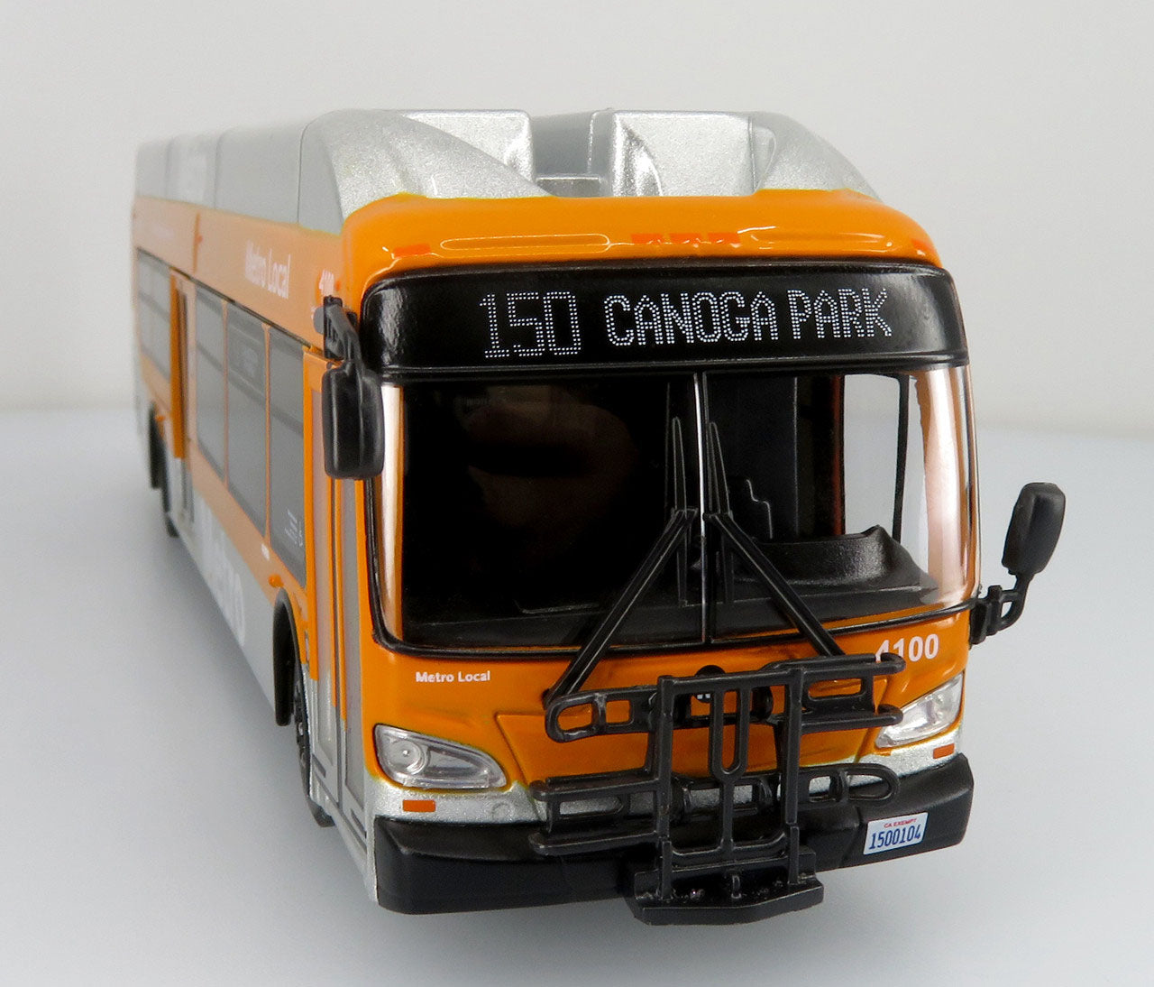 New Flyer Xcelsior XN40 Transit Los Angeles Metro Bus (1/64 Scale