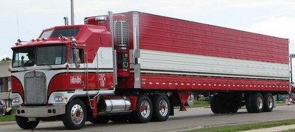 1979 KW K100 Aerodyne Tractor &amp; Trailer ("22 x "9) : BJ and the Bear 1:18 *Voir Note-*See Note