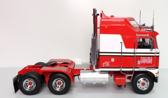 1979 KW K100 Aerodyne Tractor &amp; Trailer ("22 x "9) : BJ and the Bear 1:18 *Voir Note-*See Note