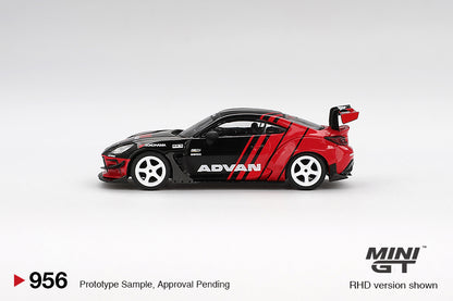 (PRE-ORDER 2025) Toyota GR86 HKS TYPE R ADVAN 2022 Tokyo Auto Salon
