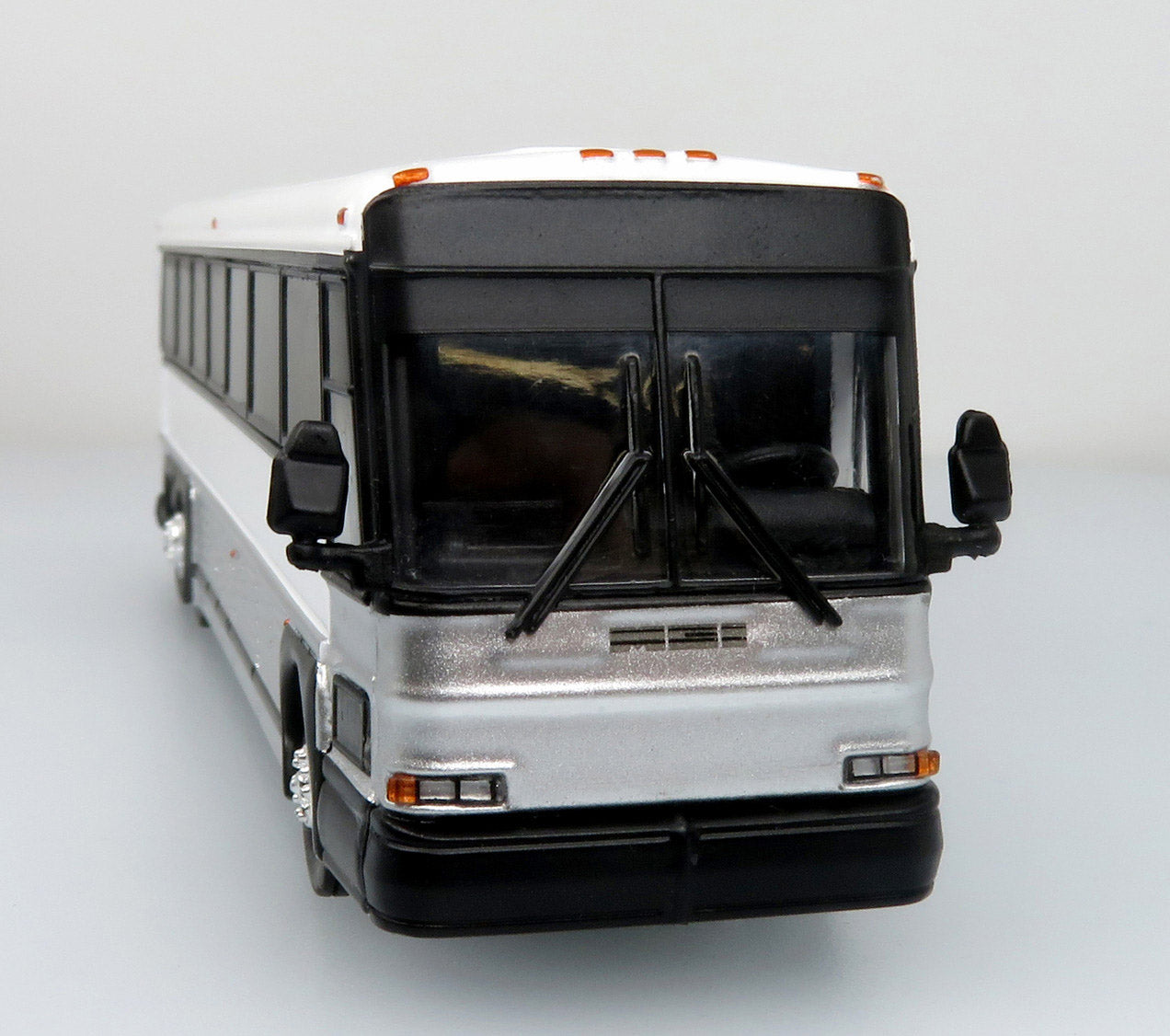 D4000 Coach Bus Blank/White