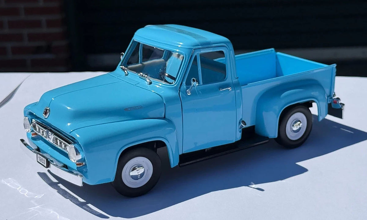 Lucky Diecast – Ford F-100 Pick Up 1953 – Bleu – 1:18 – 92148B