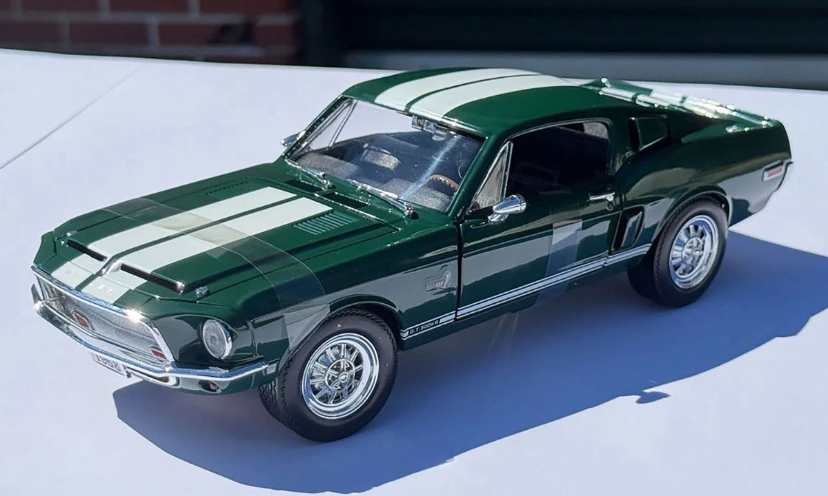 Lucky Diecast – 1968 Shelby GT-500KR – Green – 1:18 – 92168G