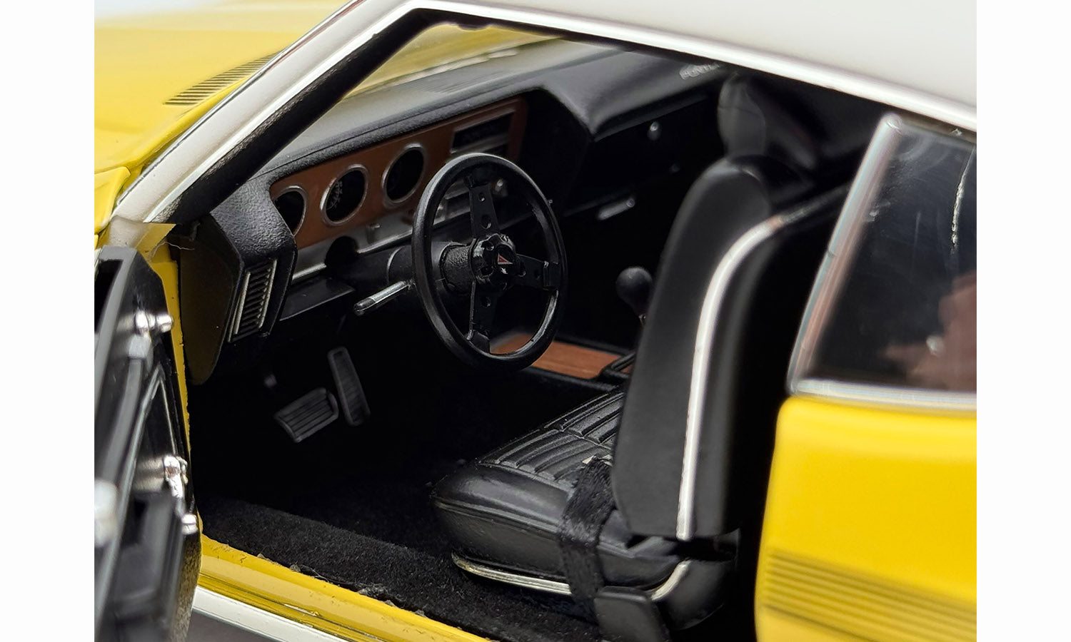 1972 PONTIAC GTO LE MANS VINYL TOP - (Monarch Yellow) - A1801227