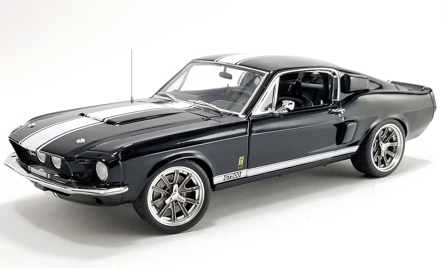 Ford Mustang Shelby GT-500 Restomod "WAR HORSE"