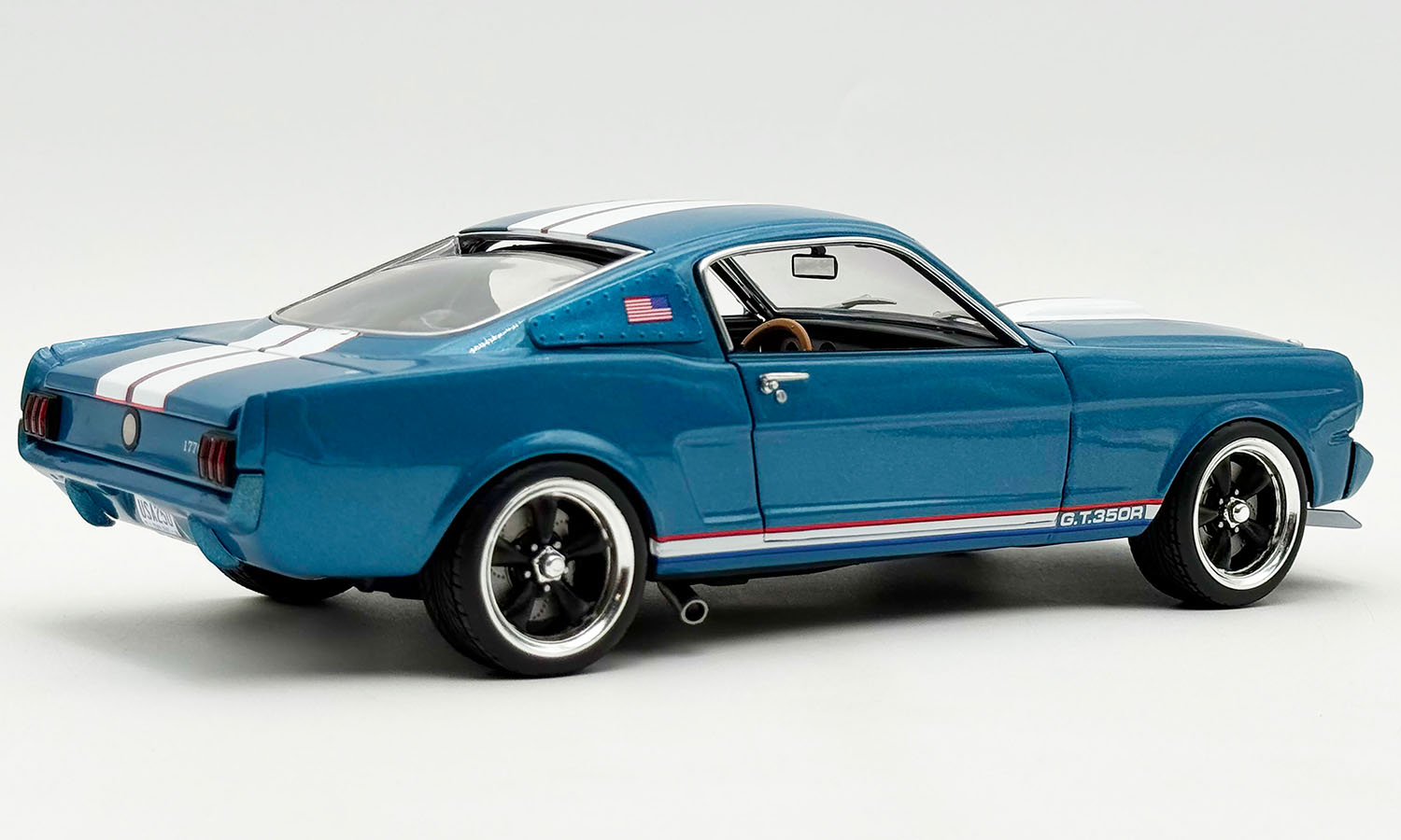 (PRE-ORDER 2026) 1965 Shelby GT350R - Crazy Horse USA