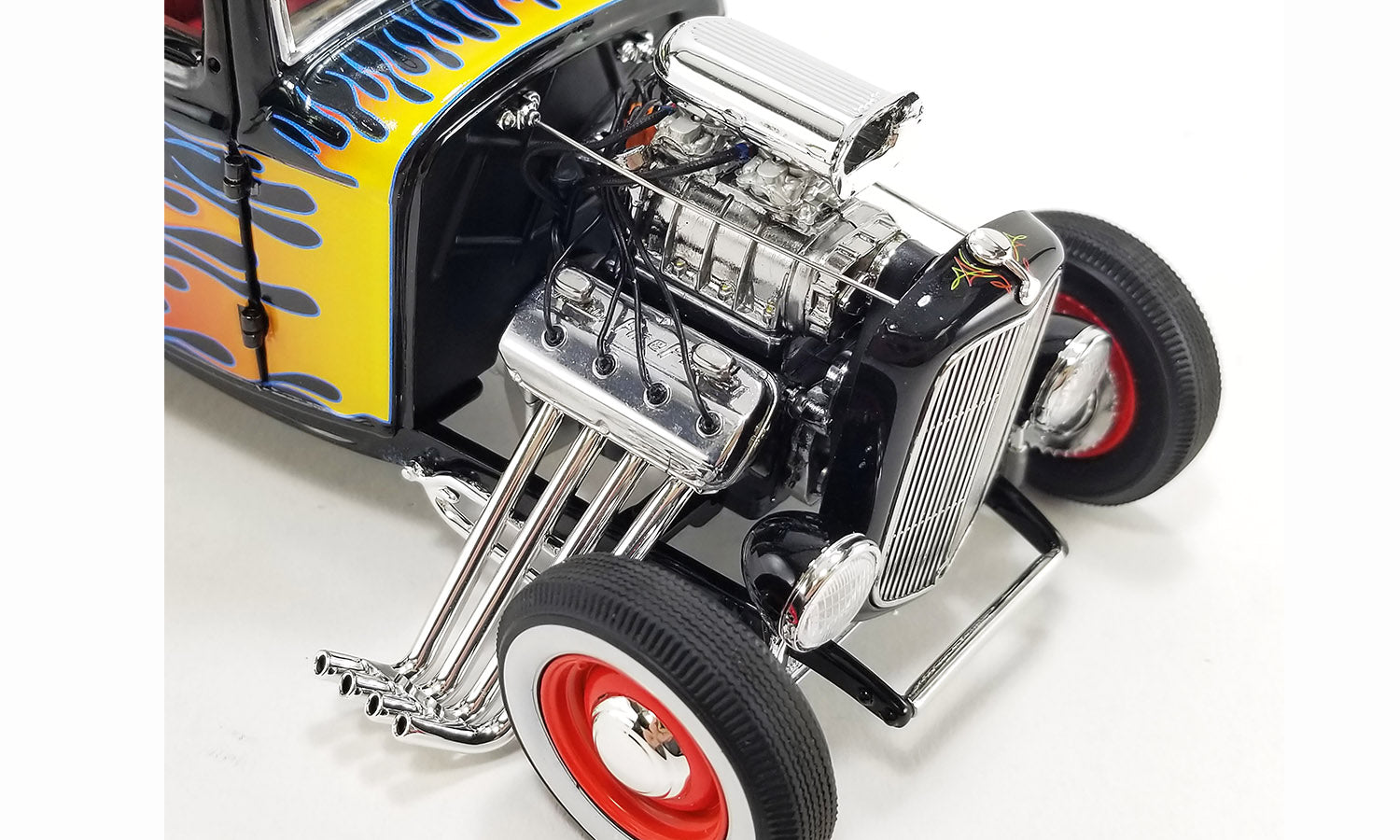 1932 Ford Blown 5-windows with Rat Fink Figure