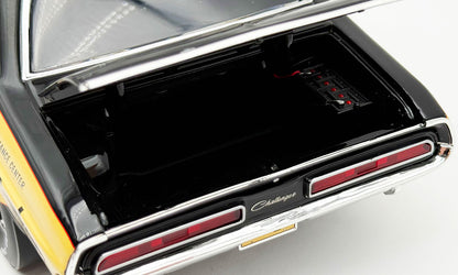 (PRE-ORDER 2026) 1971 Dodge Challenger - Motown Missile