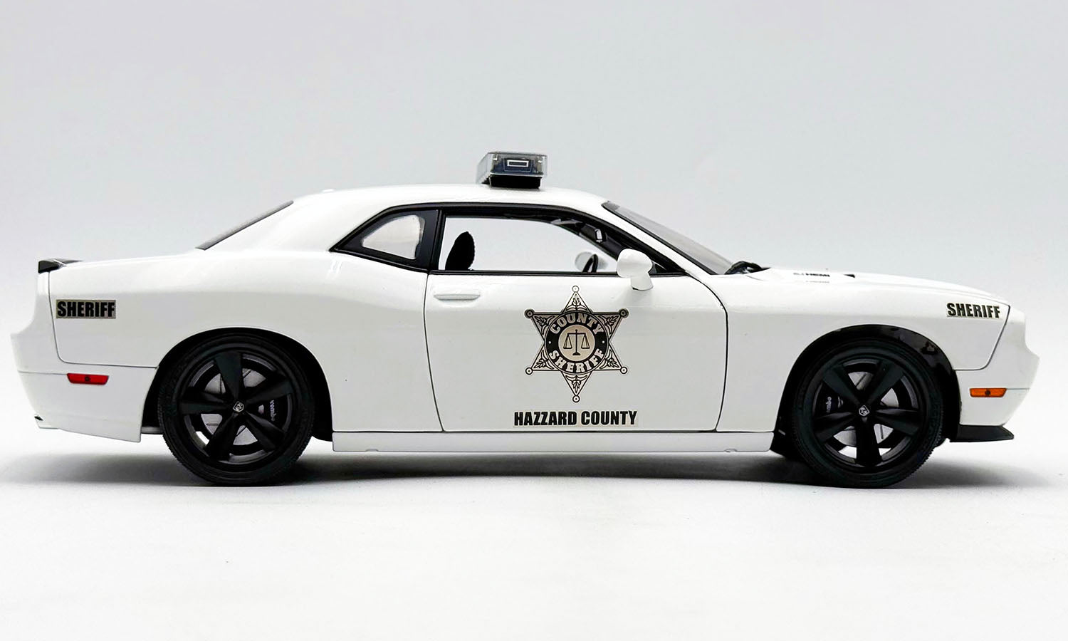 (PRE-ORDER 2026) 2010 Dodge Challenger SRT 8 - Hazzard County Sheriff