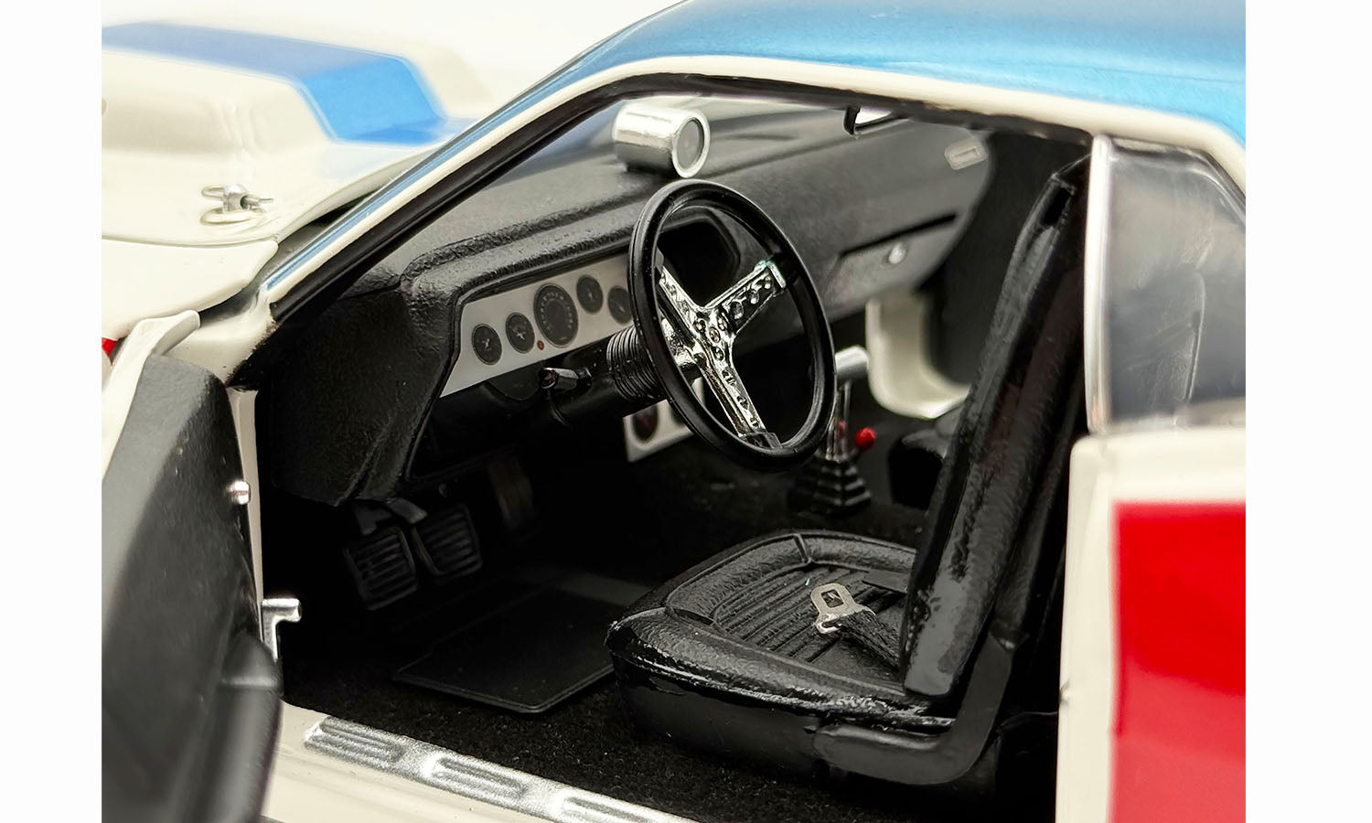 (PRE-ORDER Q2, 2025) 1970 Hemi Cuda - Limited Edition